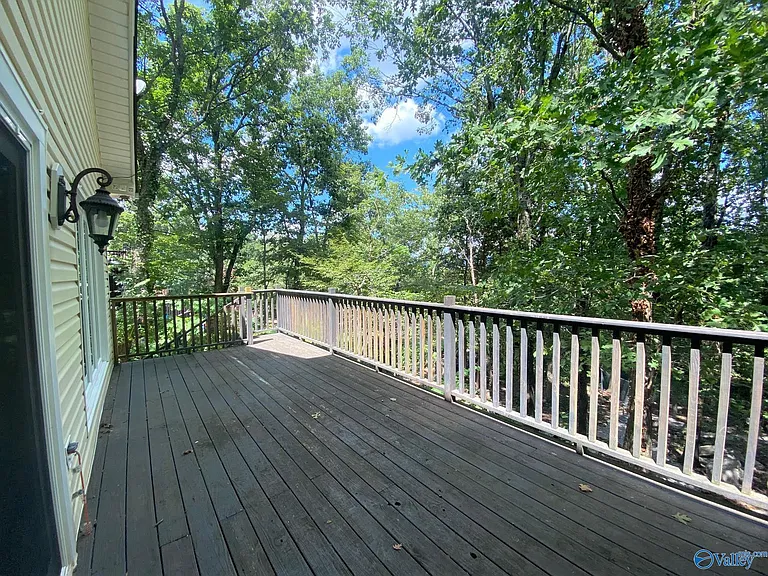 10103 Shadow Wood Dr SE — Photo 17