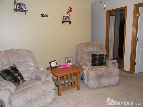 5th image of 17117 Monroe Ct NW