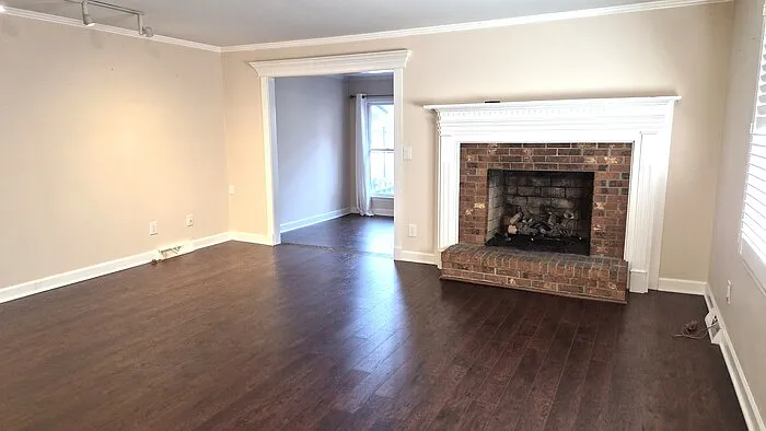 900 N Main St — Photo 7