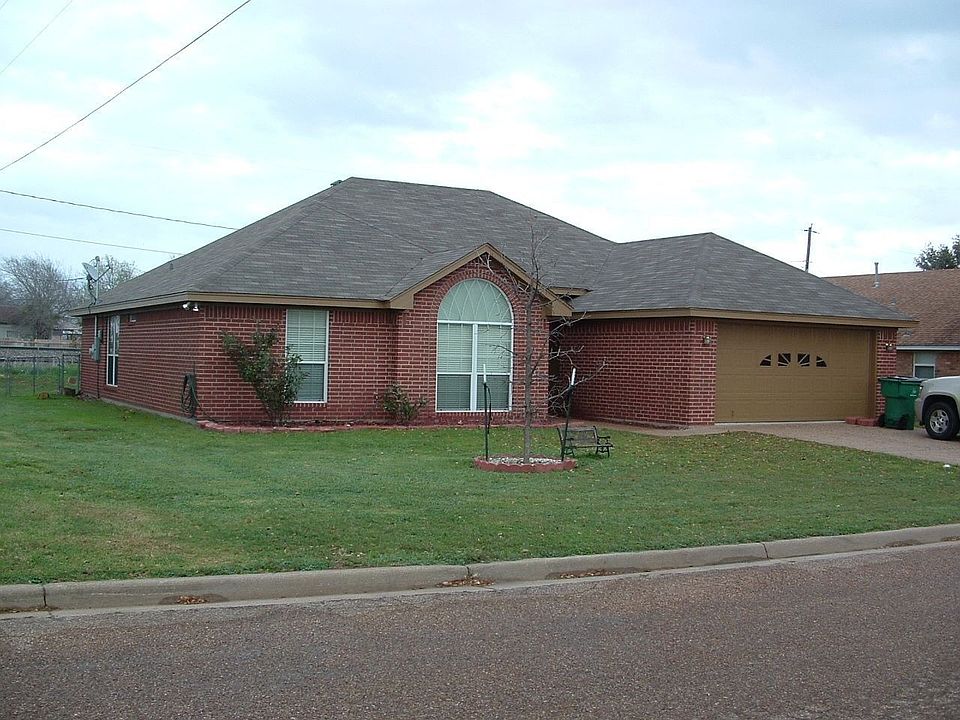 1st image of 404 Alamo St
