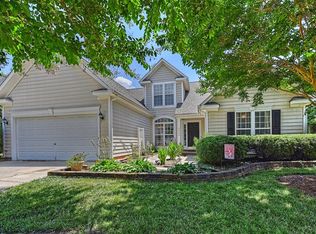 9836 Mitchell Glen Dr, Charlotte, NC