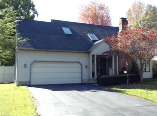 715 Edmond St, Hubbard, OH