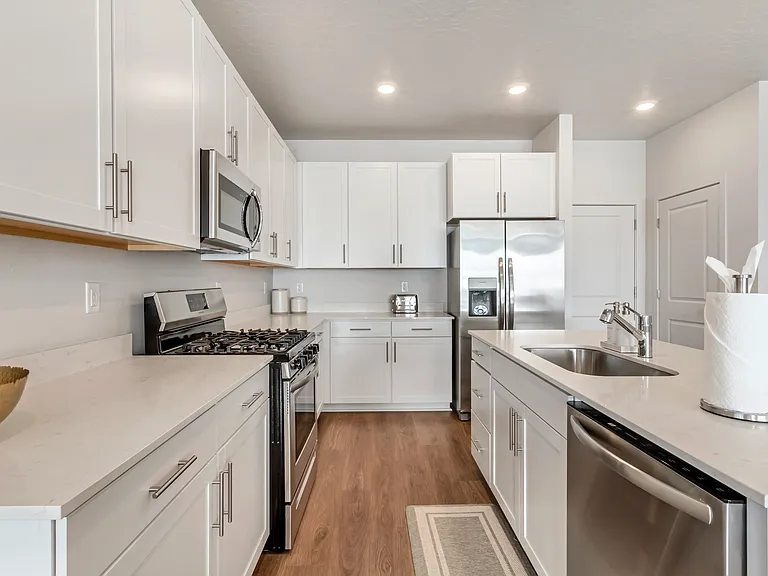 2239 Canal View Ln — Photo 3