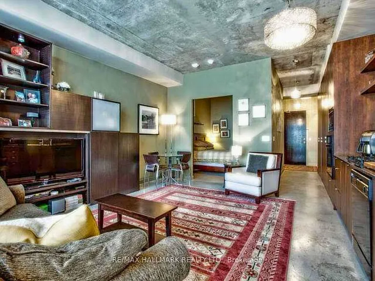 23 Brant St #310 — Photo 5