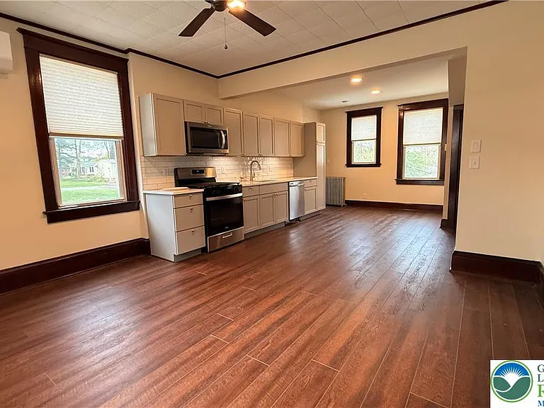 3241 Freemansburg Ave — Photo 8