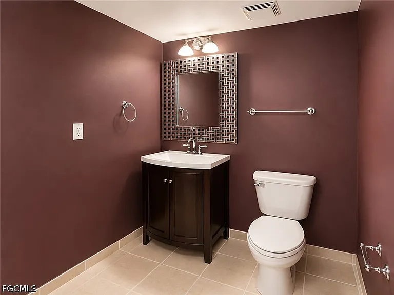 2825 Palm Beach Blvd #218 — Photo 5