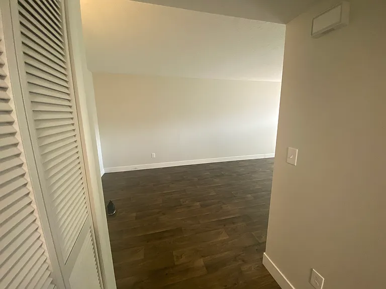 598 W Murray Blvd — Photo 12