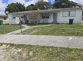 Venetian Gardens Acrespb, Miami Gardens, FL 33054