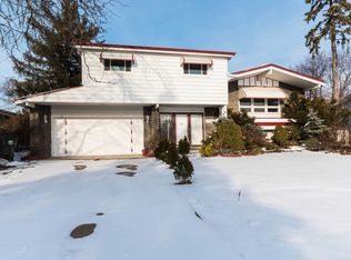 9761 N Huber Oval, Niles, IL