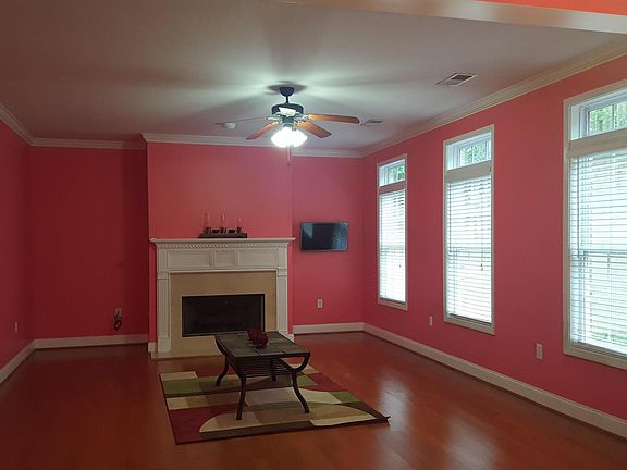4th image of 150 Castlehill Dr