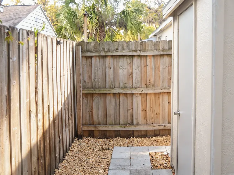 3934 Briggs Ave #B — Photo 9