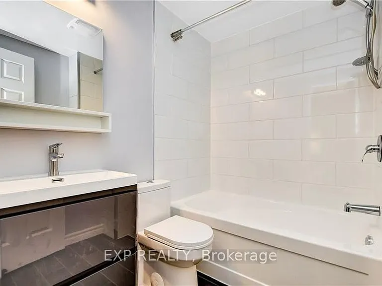 340 Queen Mary St #B — Photo 21