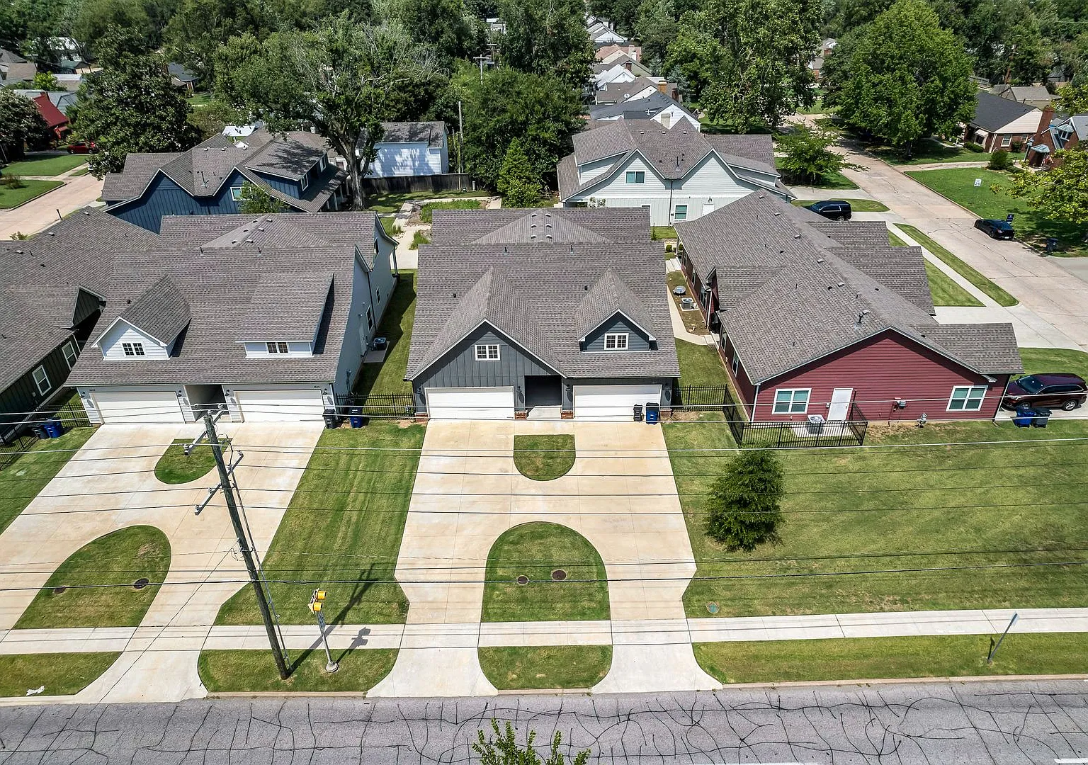 P.57 Kode Properties LLC 3515-3517 — Photo 4