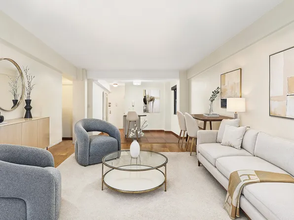 210 East 36th Street 6E image 2 of 4