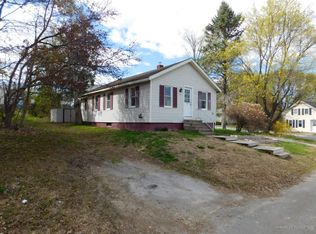 12 Judson St, Veazie, ME 04401
