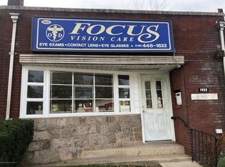 1922 Victory Blvd, Staten Island, NY 10314