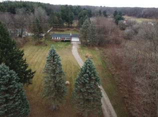 2300 E Jones Rd, Howell, MI 48855