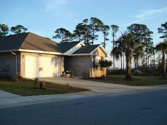 1st image of 939 Lajolla Ln