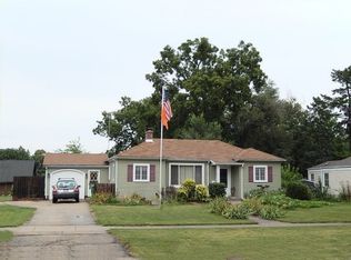 471 E Exchange St, Sycamore, IL 60178