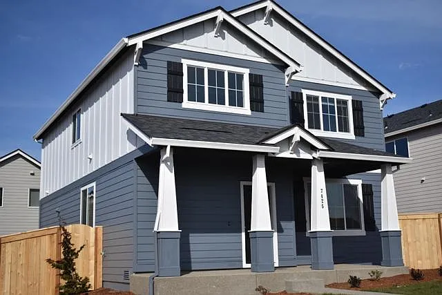 3 bed, 2.5 bath, 1850 sqft, $2,795 — Photo 2