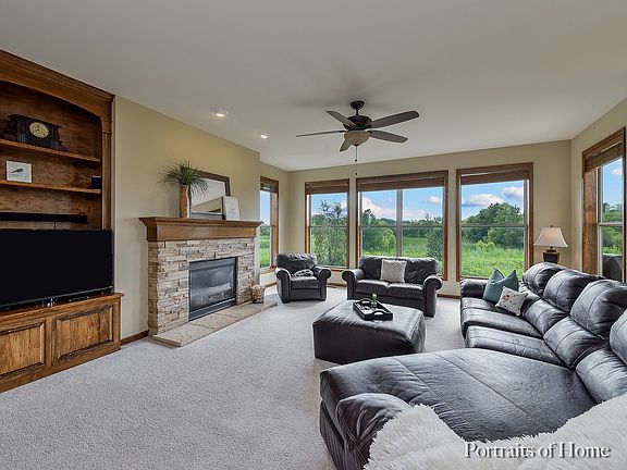 4th image of 846 Indigo Dr