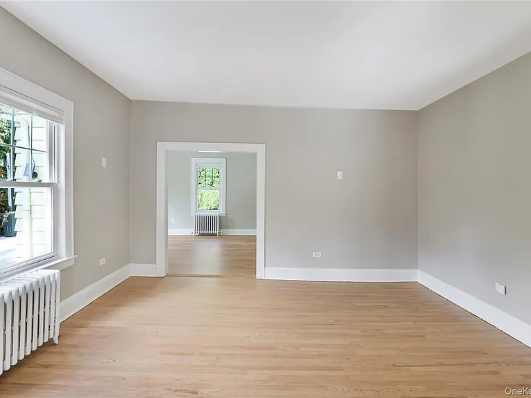 52 Sickles Ave — Photo 14
