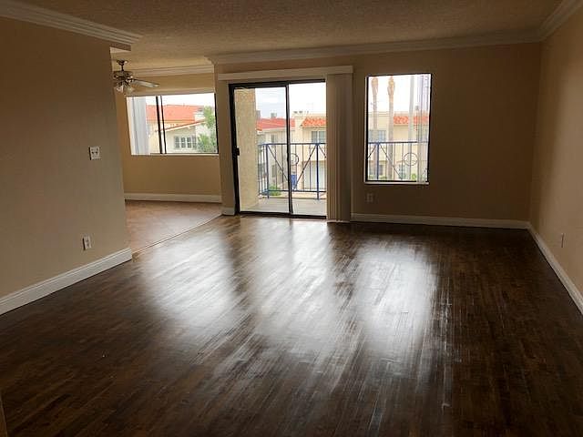 1st image of 1110 W 10th St APT 105
