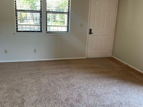 4th image of 1802 F St APT 12