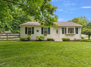 192 School St, Groveland, MA 01834