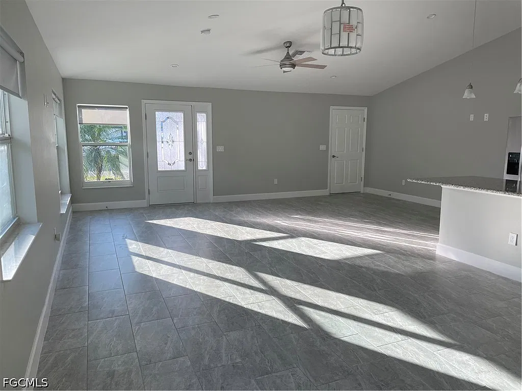 2 bed, 2.0 bath, 1224 sqft, $1,650 — Photo 3