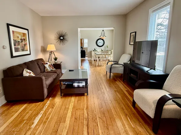 1341 Lakeshore Dr #1, Muskegon, MI 49441