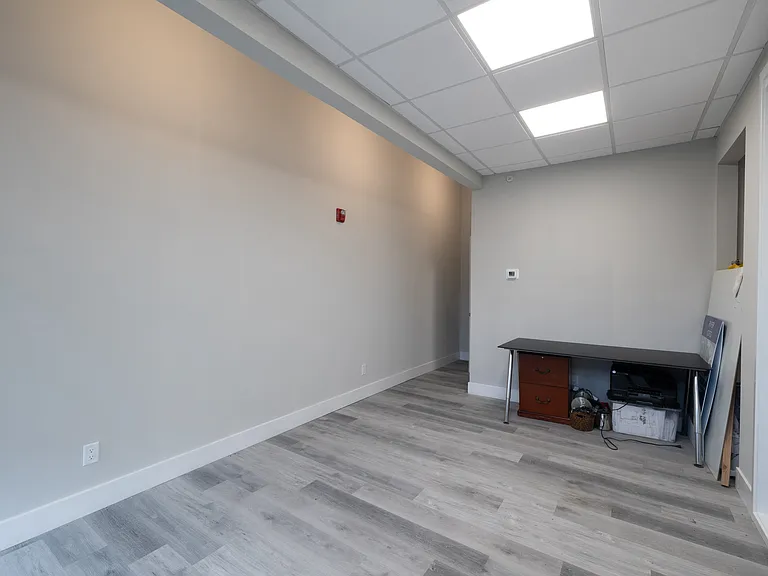 12-36 River Rd — Photo 3