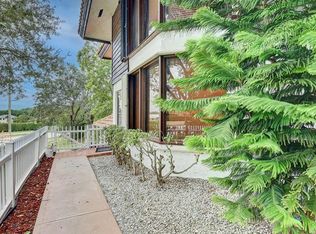 460 Pine Cir, Boca Raton, FL 33432