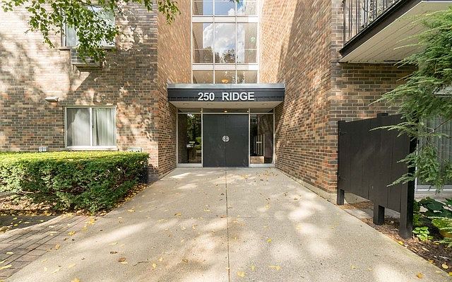 1st image of 250 Ridge Ave APT 4C