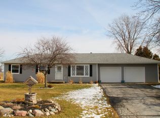 12902 Huffman Rd, Bowling Green, OH 43402