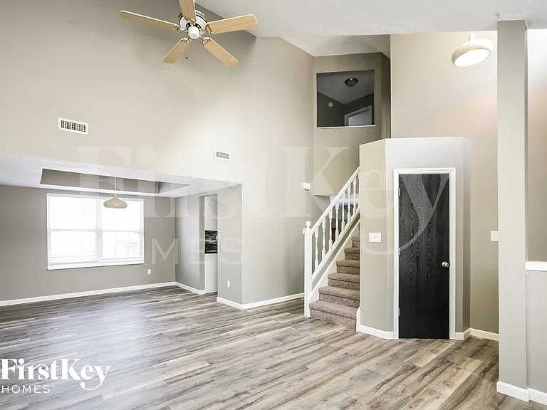 11142 Baycreek Dr — Photo 3