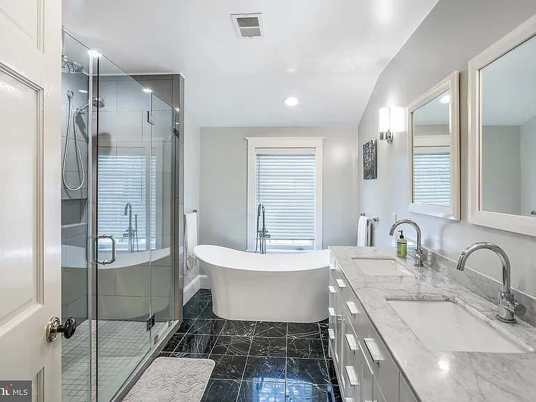 2800 Greenvale St — Photo 35