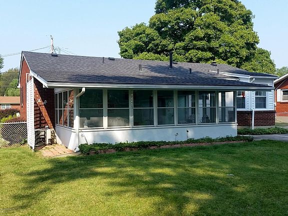 02 SUNROOM