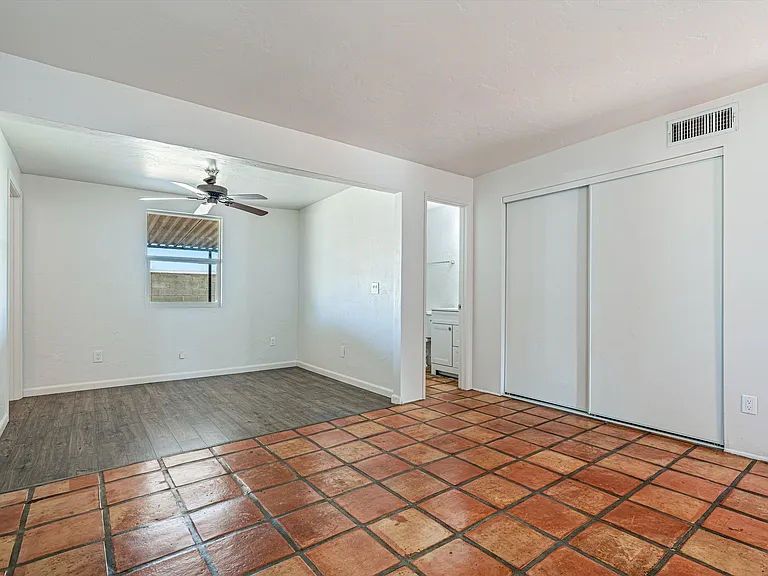 2736 S Calle Yucatan — Photo 14