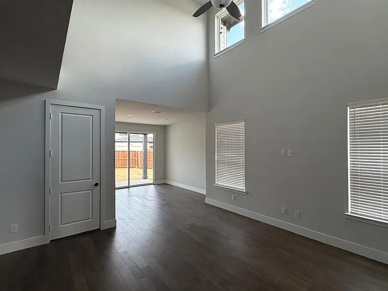 7366 Farley St — Photo 20