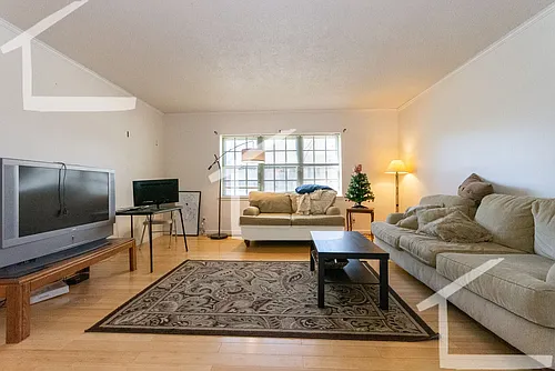 215B Lake Shore Rd #A2 Photo 1
