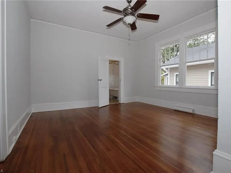 140 W Acadia Ave — Photo 12