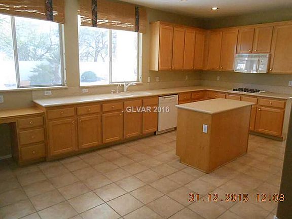 4th image of 2100 Springstead St
