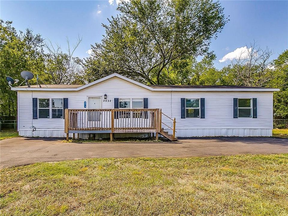 1st image of 2032 Dorothy Dr