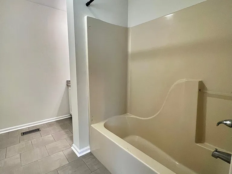 926 Polk St — Photo 17
