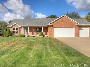 12189 White Pine Dr, Allendale, MI 49401