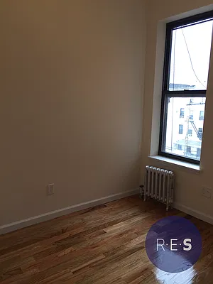 Rented by RES New York | media 2