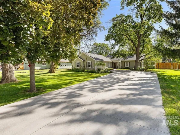 3602 N Tamarack Dr, Boise, ID 83703