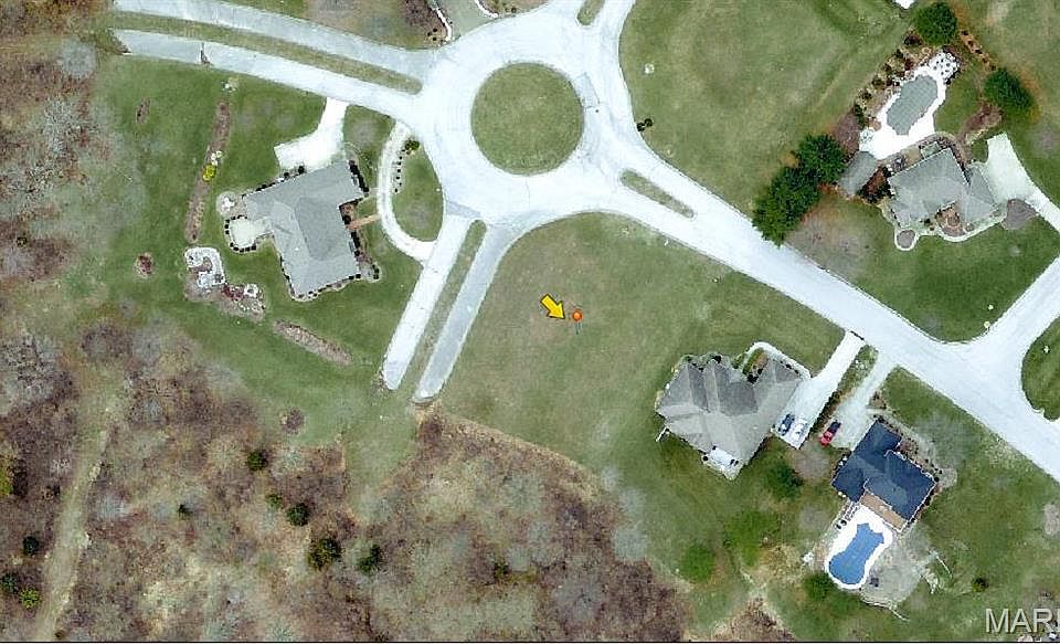 2nd image of 616 Oak Hill Dr