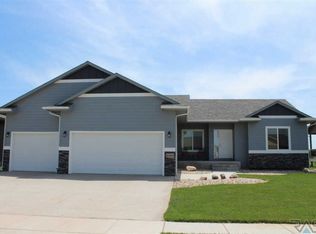 6509 E Dugout Ln, Sioux Falls, SD 57110
